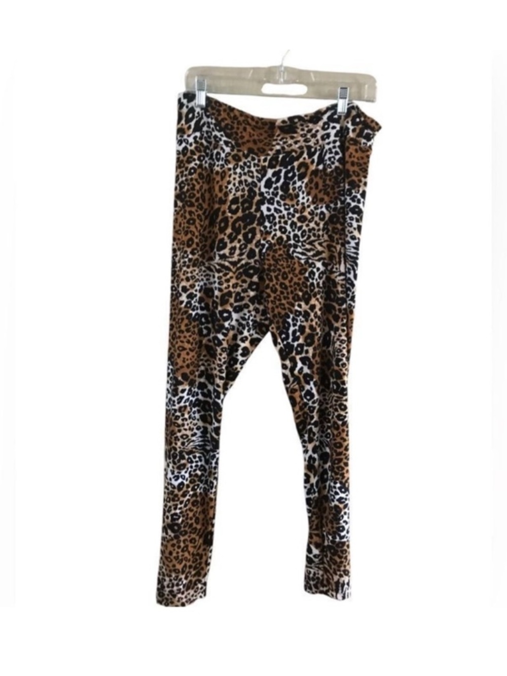 No Boundaries  eye candy & Leopard Print + White Leggings Set - Picture 5 of 8